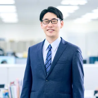 「潤滑油」であり、 「最後の砦」を担う ミドリ安全の信頼を支える 事務の醍醐味